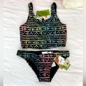 Quicksilver bathing suit size Small